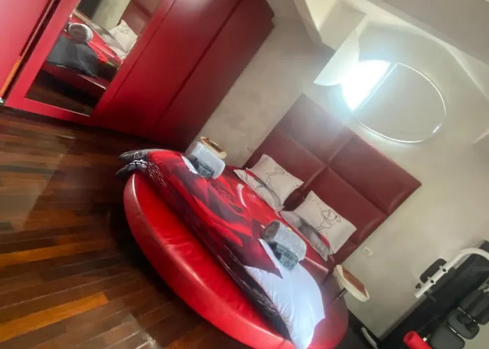 Ave Apartment Rom