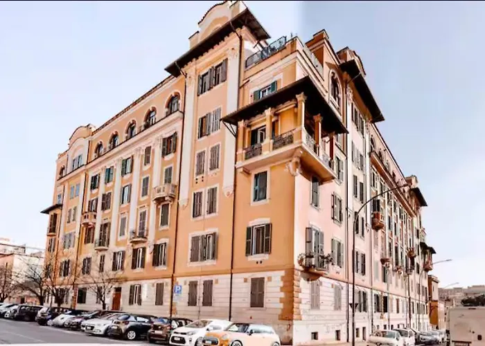 Apartment Ave